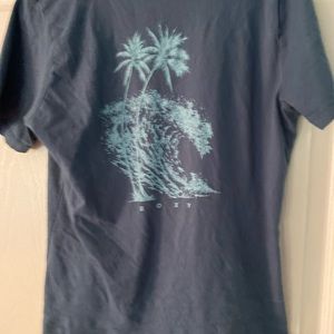Women Roxy Tshirt Size large